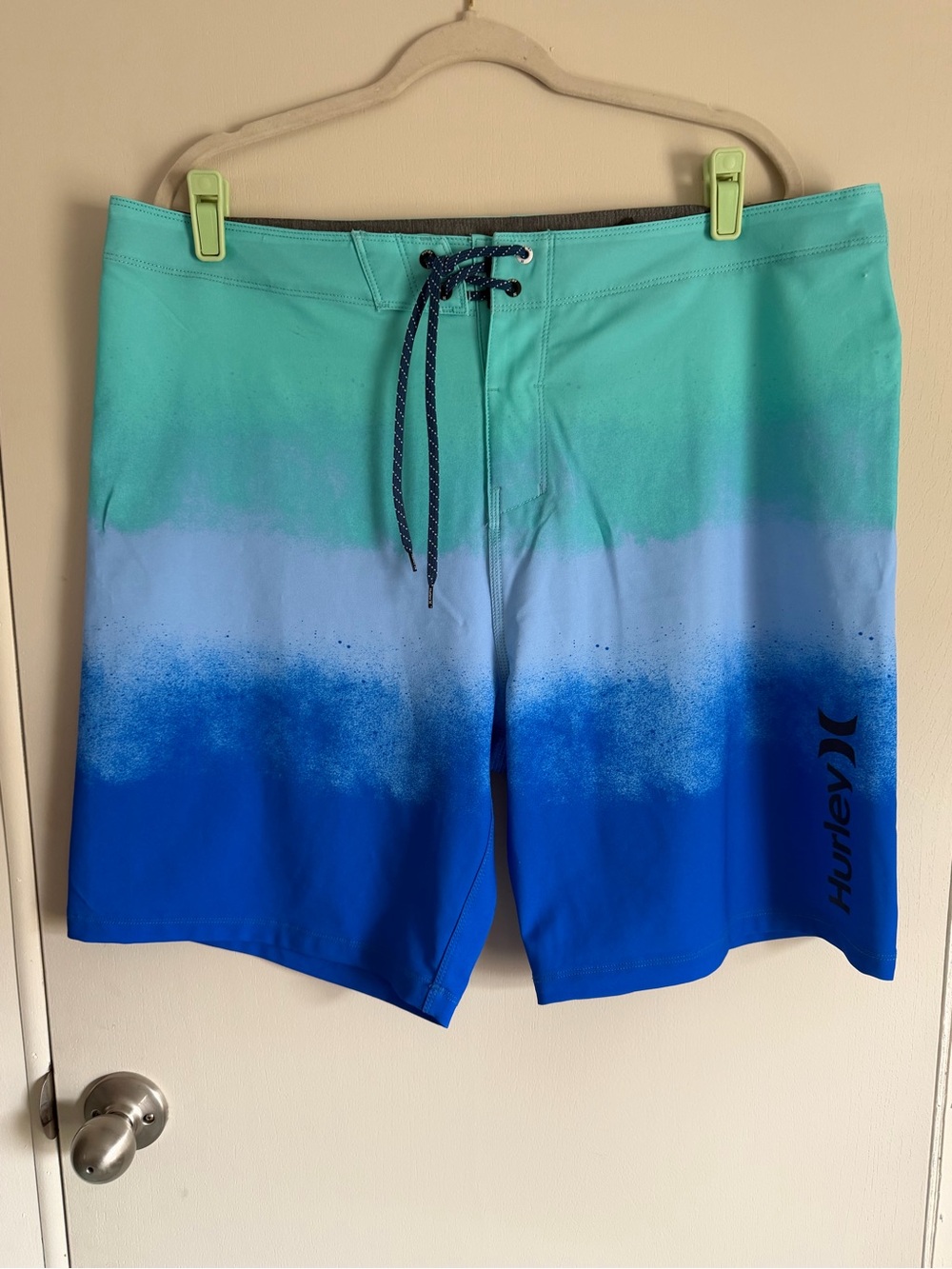Hurley Men’s Aqua to Royal Blue Ombre Boardshorts